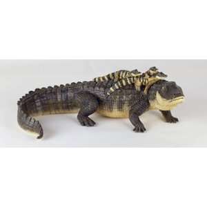  Safaris Alligator With Babies Replica Toys & Games