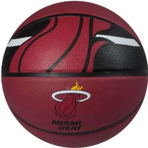  Spalding Miami Heat Full Size Rubber Basketball Sports 