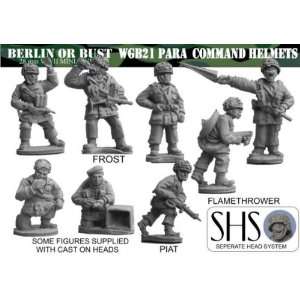   : British Para Command (Flamethrower and Piat) Helmets: Toys & Games