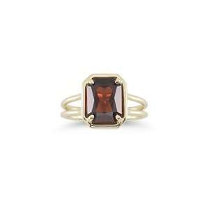  3.99 Cts Garnet Solitaire Ring in 14K Yellow Gold 7.5 