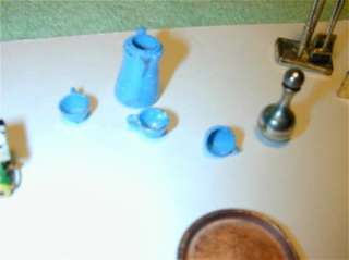 Dollhouse Kitchen & Dining Room Accessories  