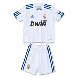   : adidas Youth Real Madrid Home Mini Kit 2010/2011: Sports & Outdoors