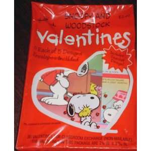   Peanuts Snoopy & Woodstock Box of 30 Valentine Cards: Toys & Games