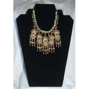 Egyptian Costume Jewelry   Necklace   Metal Gold Tone/Green Stones 