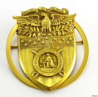 VALLEY FORGE MILITARY ACADEMY   14k Gold Large BADGE  