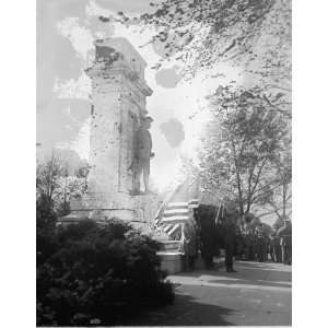 1925 photo Services at John Paul Jones statue, May Day, 10 