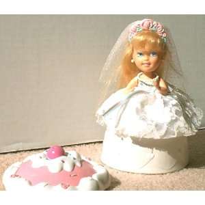    Bonnie Bride Princess Parfait Cupcakes Doll Tonka 