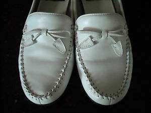 MOOTSIES TOOTSIES MOLLY BRIGHT WHITE LEATHER LOAFERS SIZE 6.5  
