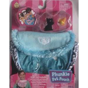   Pet Pouch, Blue with Laddy, Scottish Terrier a Bookworm: Toys & Games