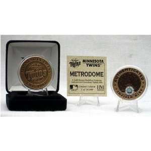 Minnesota Twins Metrodome Authenticated Infield Dirt Coin 