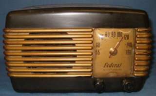 1947 art deco FEDERAL bakelite TUBE radio #1040TB  