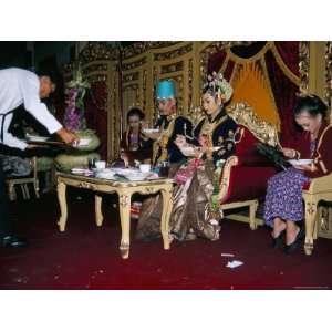 com Traditional Marriage, Place Du Kraton, Jogyakarta, Island of Java 