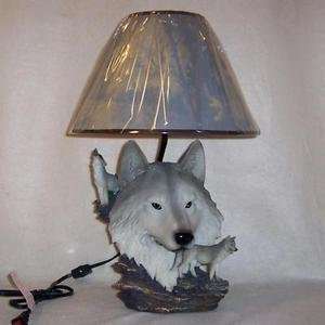  Moon Call Wolf Figurine Lamp