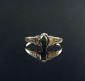   VICTORIAN YELLOW GOLD ENGRAVED BABY RING GREEN STONE SIZE 3 1/4  