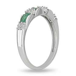 10k Gold Emerald and 1/10ct TDW Diamond Ring  Overstock