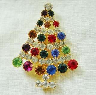 Beautiful Vintage Christmas Tree Brooch Pin Measures 2 1/8 inches 