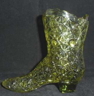 Fenton Glass Green Boot Figurine Green Daisy and Button Vintage  