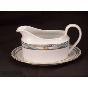  Mikasa Vintage Gold #L2302 Gravy Boat With Tray   2 Pc 