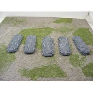 Miniature Terrain: 25mm x 50mm Round Rock Bases: Toys 