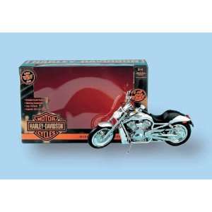 Harley Davidson 2003 V Rod Silver, 1:18: .de: Spielzeug