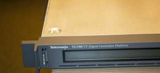 Tektronix TG700 Mainframe generator HD SD PAL NTSC  
