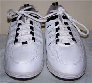   Phantom Mens Size 10 M Euro 44 UK 9 White Black Bowling Shoes  